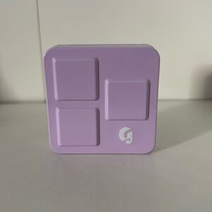 GLOSSIER X OLIVIA RODRIGO LAVENDER REFILLABLE EYESHADOW PALLET